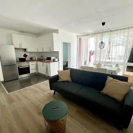 Apartment Piso F-primavera Gt *